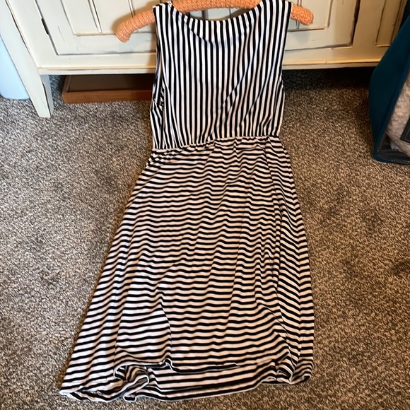 Carla Mink black and white stripe sleeveless dress - Picture 3 of 3